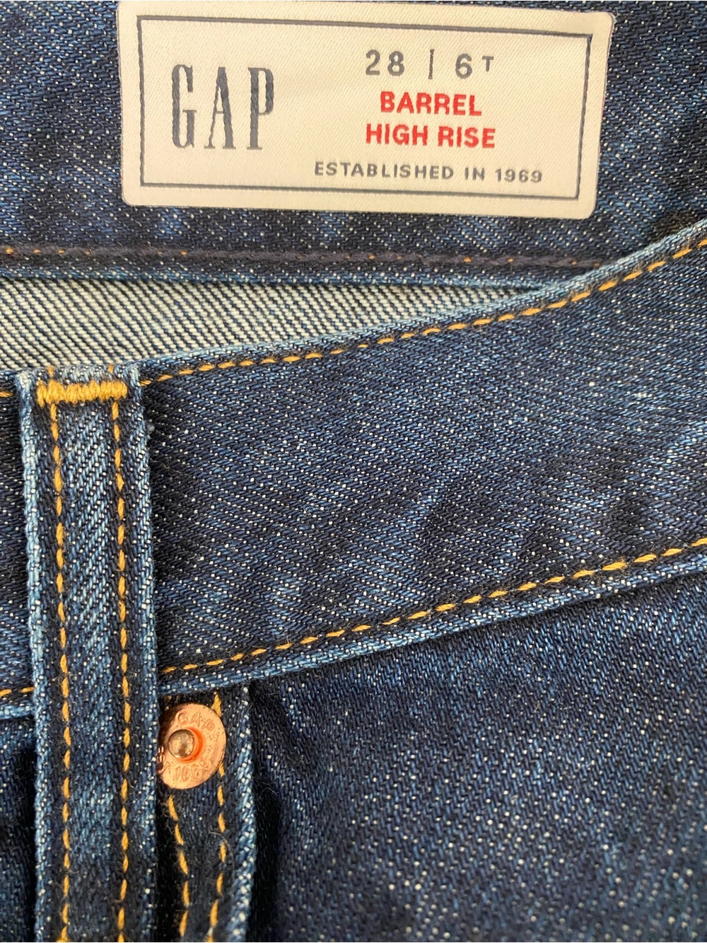 Gap High Rise Barrel Jeans in Dark Rinse 28 TALL - Picture 7 of 10
